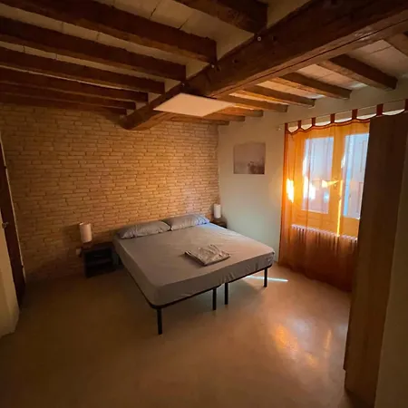 Attic In The Old Town Daire