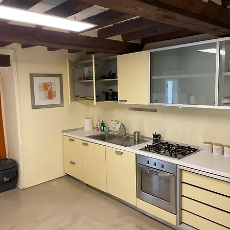 Attic In The Old Town Apartamento Módena